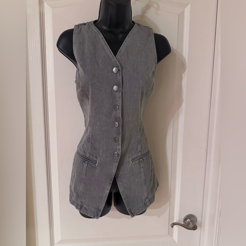 NWT Aligne gray denim sleeveless vest size 4